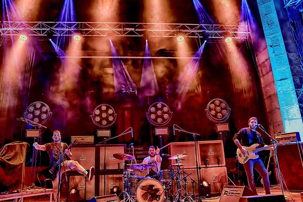 Videos de Huts en Sanagustin, Azpeitia 01-04-2022