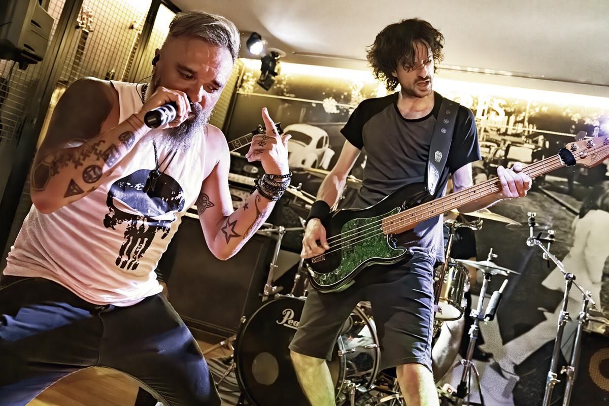 Reportaje de The Kraven en Billares Barria, Las Arenas, Bizkaia 03-09-2022