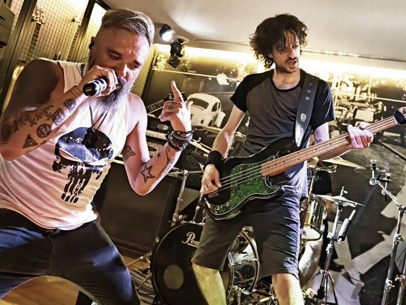 Reportaje de The Kraven en Billares Barria, Las Arenas, Bizkaia 03-09-2022