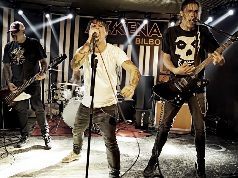 Reportaje de Tobogán en la sala Azkena, Bilbao 12-11-2022