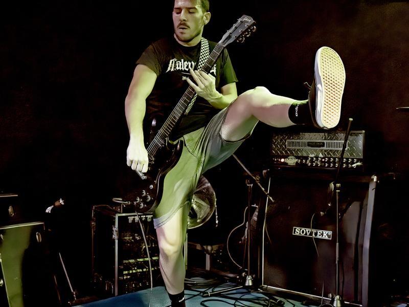 Reportaje de Huts en la sala Mendigo, Barakaldo 29-10-2022