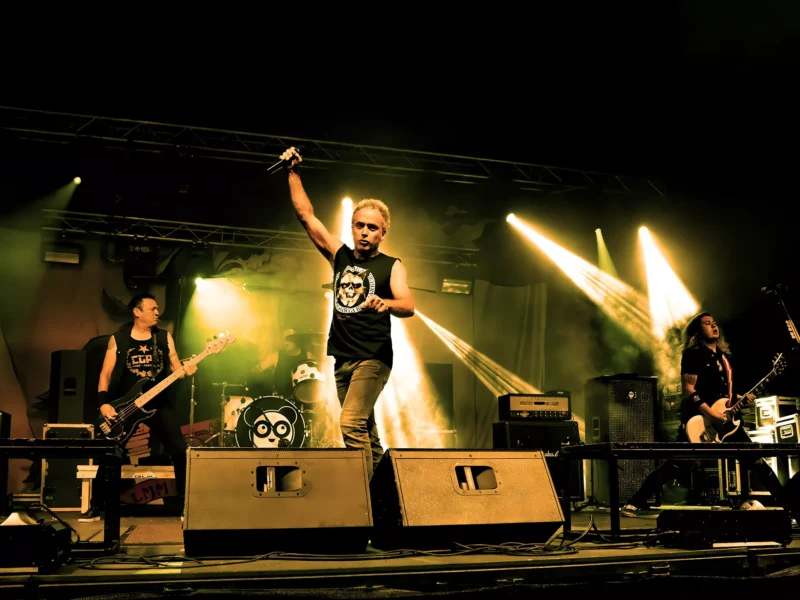 Reportaje de Lendakaris Muertos en las fiestas de Burlada 16-08-2023