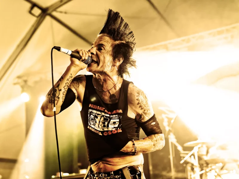 “Putos Nazis”, nuevo single de Radiocrimen