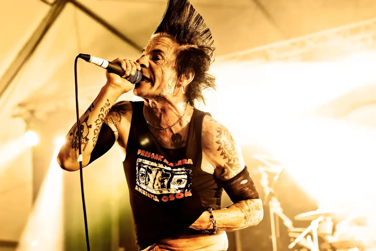 Reportaje de Radiocrimen en las fiestas del barrio Luis Urrengoetxea de Zornotza 04-11-2023