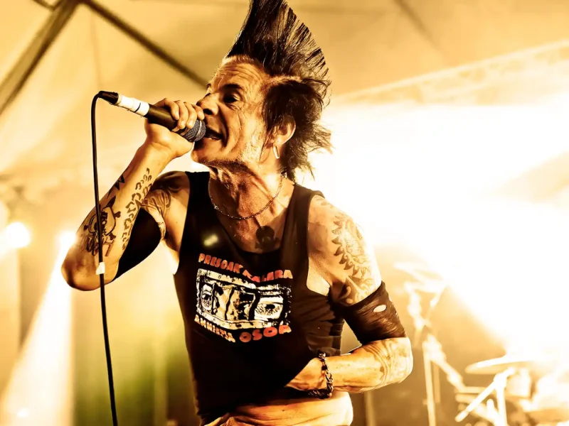 Reportaje de Radiocrimen en las fiestas del barrio Luis Urrengoetxea de Zornotza 04-11-2023