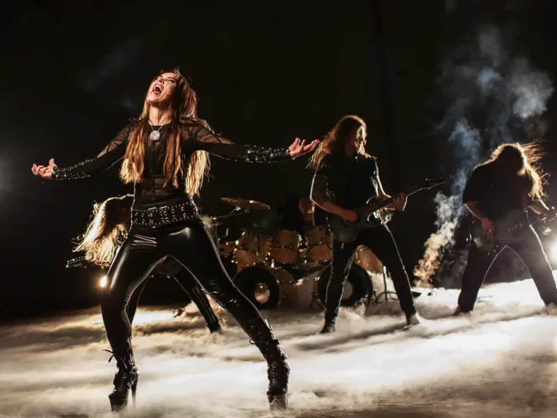 Crystal Viper estrena videoclip “Fever Of The Gods”
