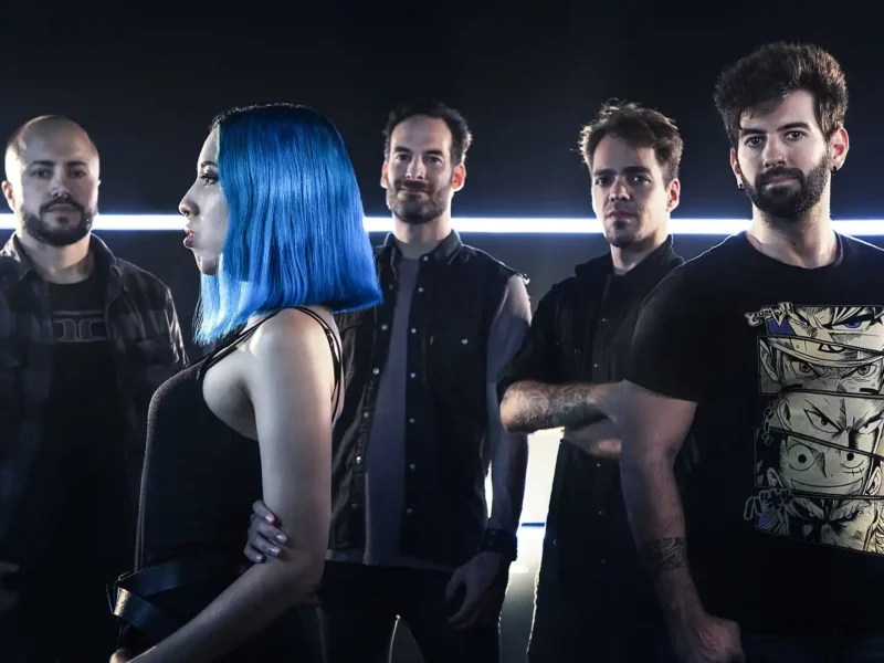 Hiranya publica su tercer disco de título homónimo