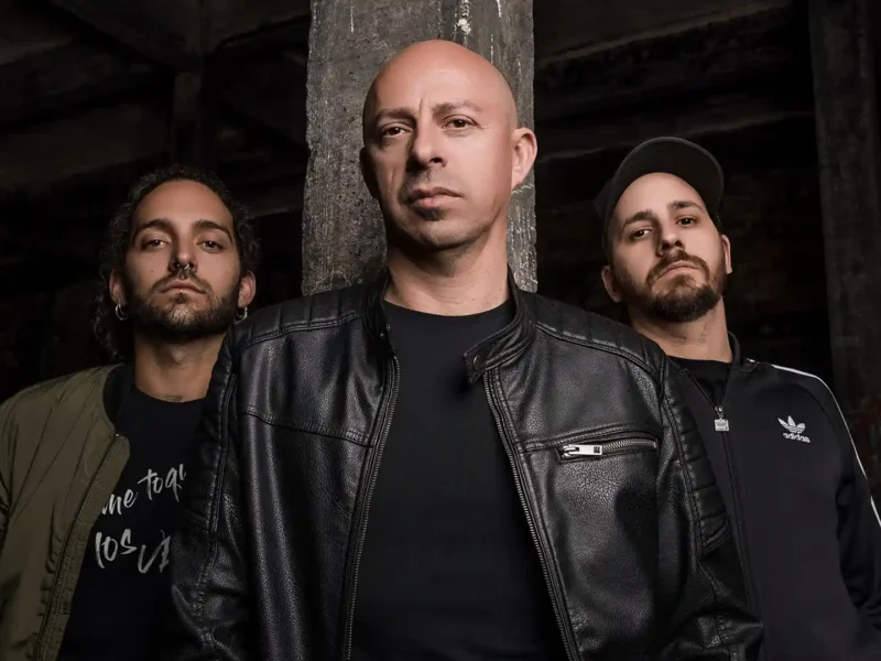 Neno y Los Suyos estrena videoclip “Criando Malvas”