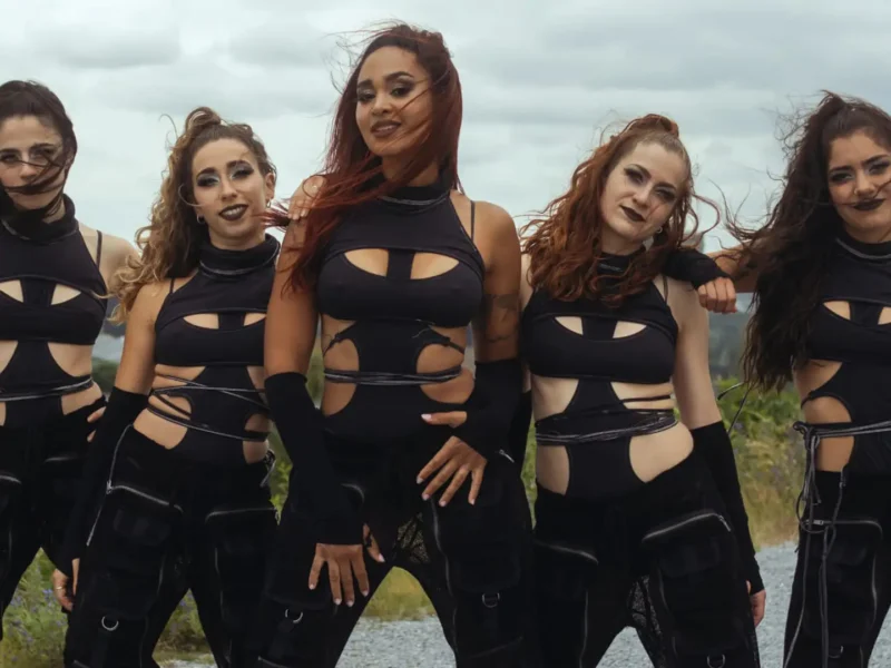 “Surrender”, nuevo videoclip de Ad Infinitum