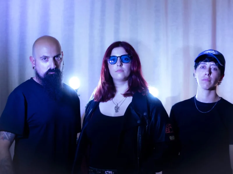 Luvra estrena videoclip “Falling Apart”