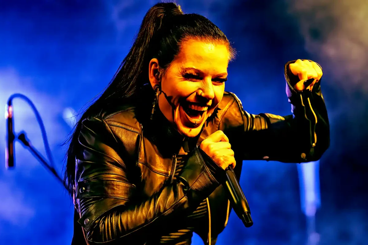 Reportaje de Hiraes en la sala Totem, Villava 14-11-2024