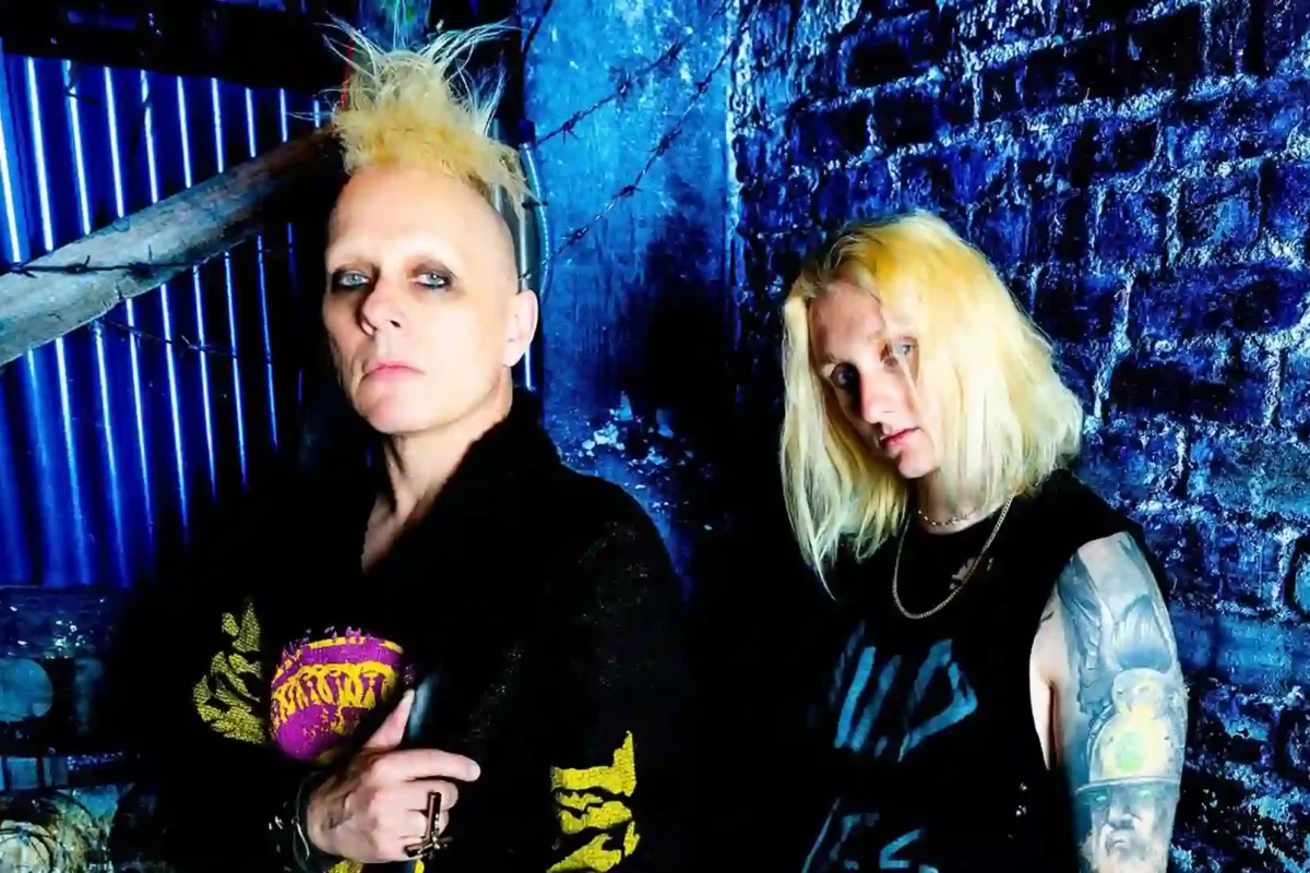 Love Ghost y la leyenda del rock industrial Skold lanzan nuevo sencillo “Ski Mask”