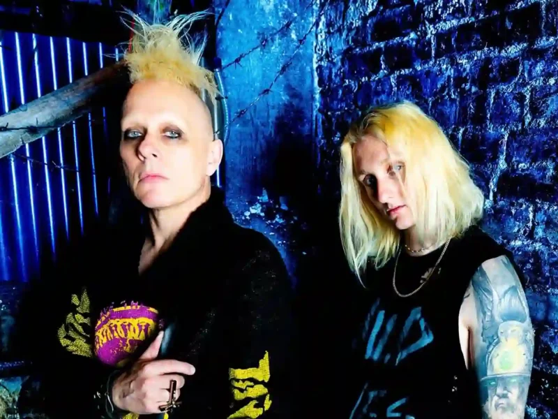 Love Ghost y la leyenda del rock industrial Skold lanzan nuevo sencillo “Ski Mask”