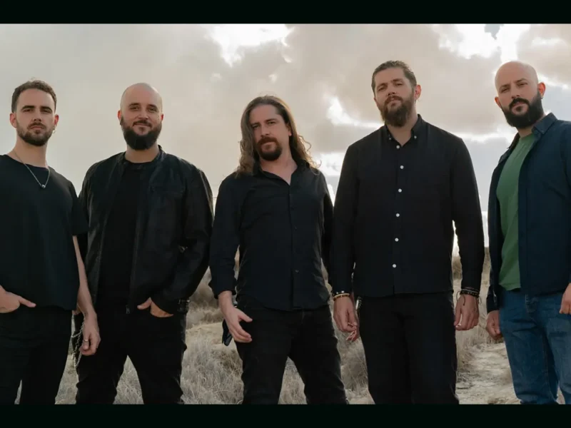 REYLOBO anuncia nuevo disco y single en enero de 2025