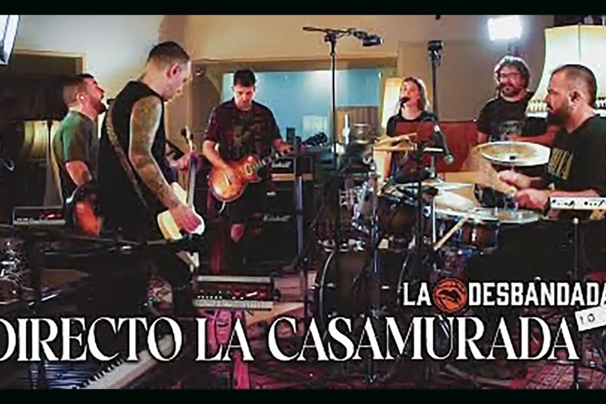 La Desbandada estrena video en directo “Directo La Casamurada”