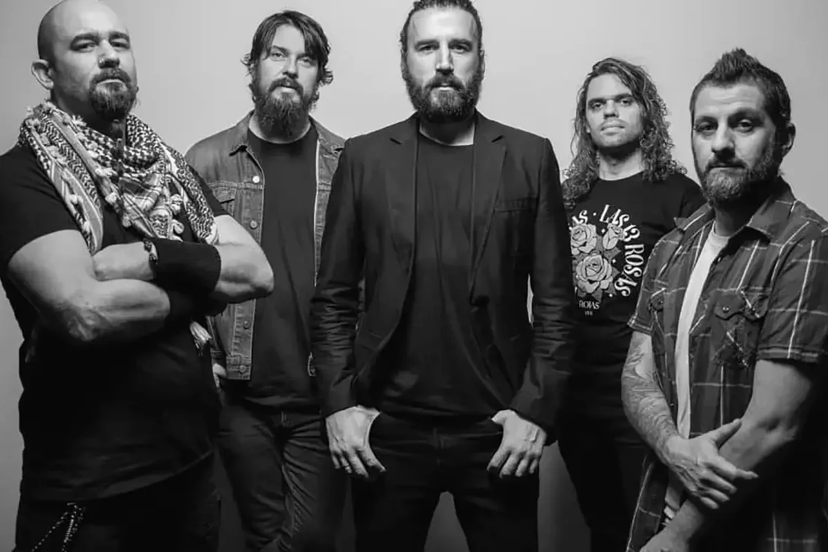 Sinaia estrena versión acústica del tema “Heridas Abiertas”