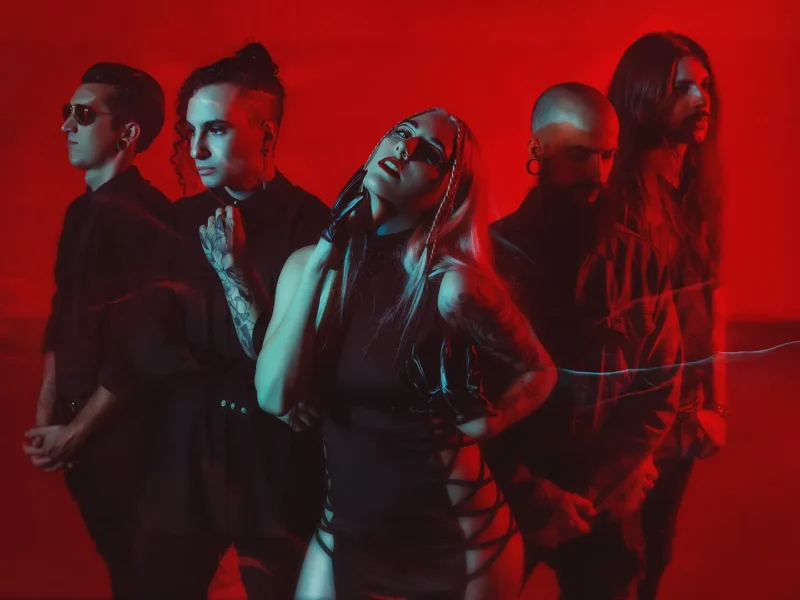 Astray Valley estrena videoclip “Neon Misery”