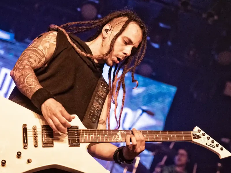 Crónica de Prom Kinks, Loncha Velasco y Bourbon Kings en la sala Totem, Villava 05-04-2025