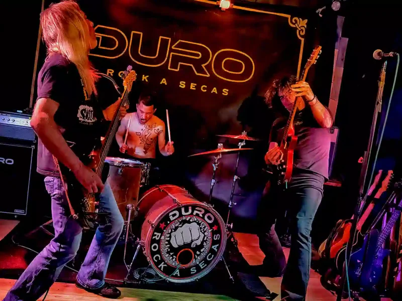 Videos de Duro en la Cervecería Abisinia, Gasteiz 19-04-2025