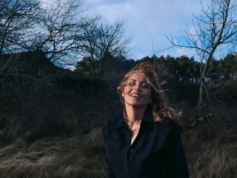 Anneke van Giersbergen estrena Lyric Video “When I Die”