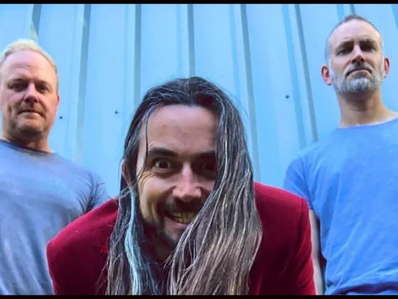 Hello Enemy publica su nuevo álbum “That Goes On There”