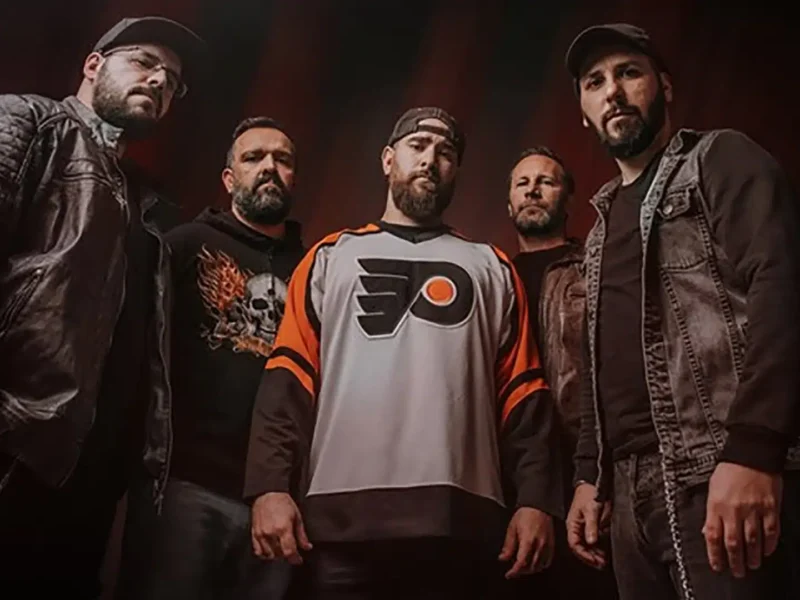 Santonegro publica su nuevo disco “Falling Down”