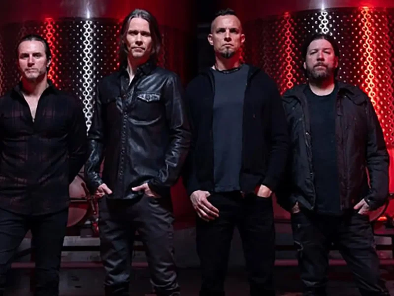 Alter Bridge estrena videoclip “Silent Divide”