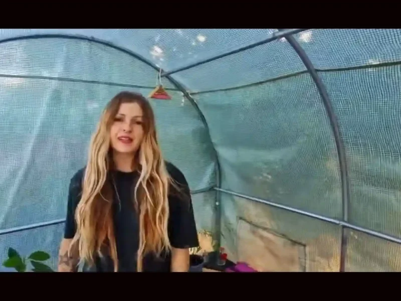 Laura Dsk estrena videoclip “Me Falta El Tiempo”