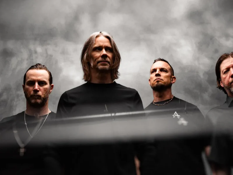 Alter Bridge estrena videoclip “What Lies Within”