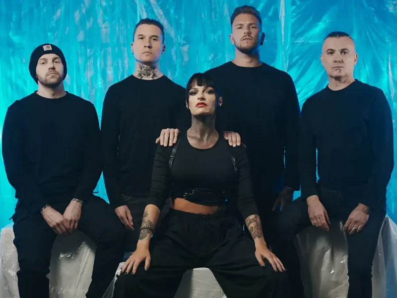 Never Obey Again estrena videoclip “Plastic Love”