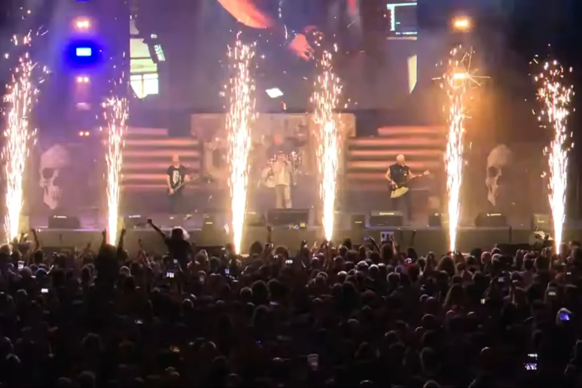 Obús estrena video en directo “Vamos Muy Bien”