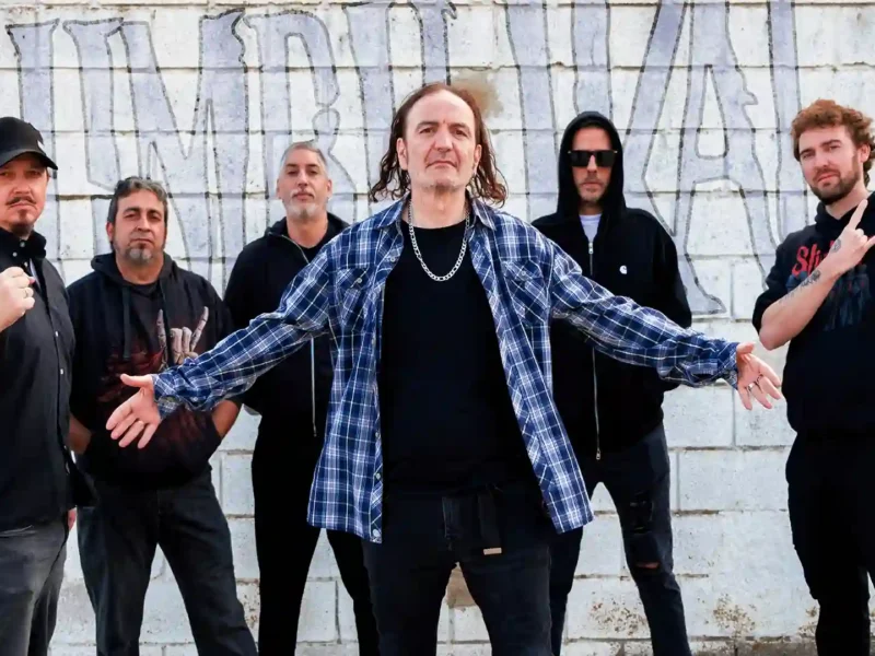 Umbilikal D.B. estrena videoclip “Siri cómeme los Webs”