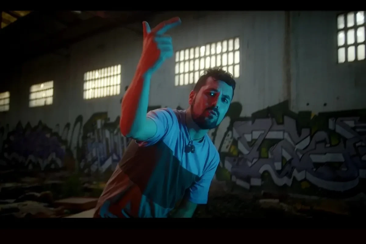 Victor Estrés, nuevo vocalista de Bourbon Kings