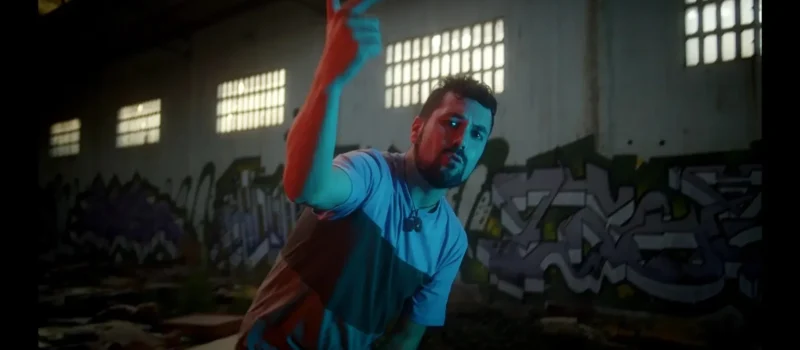Victor Estrés, nuevo vocalista de Bourbon Kings