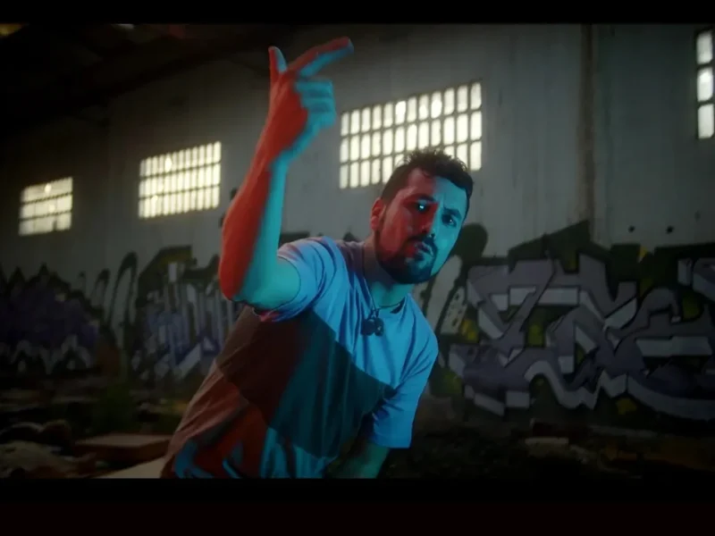 Victor Estrés, nuevo vocalista de Bourbon Kings