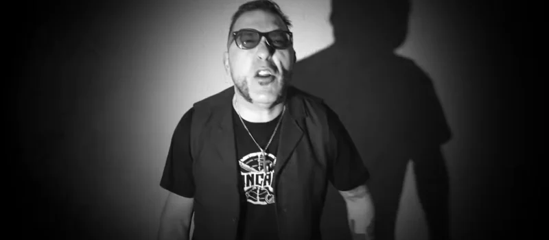 Avancarga estrena videoclip “Tiburón”