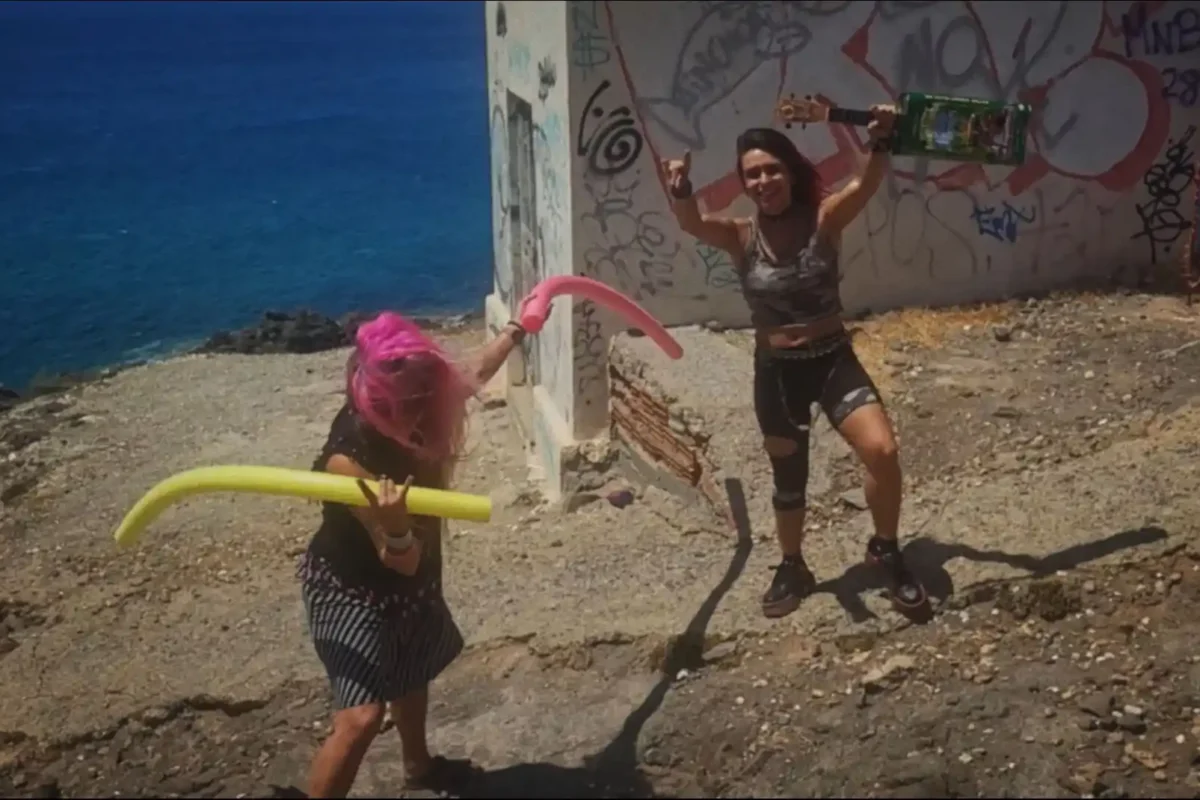 Carmelita Dinamita estrena videoclip “Girls on wheels”