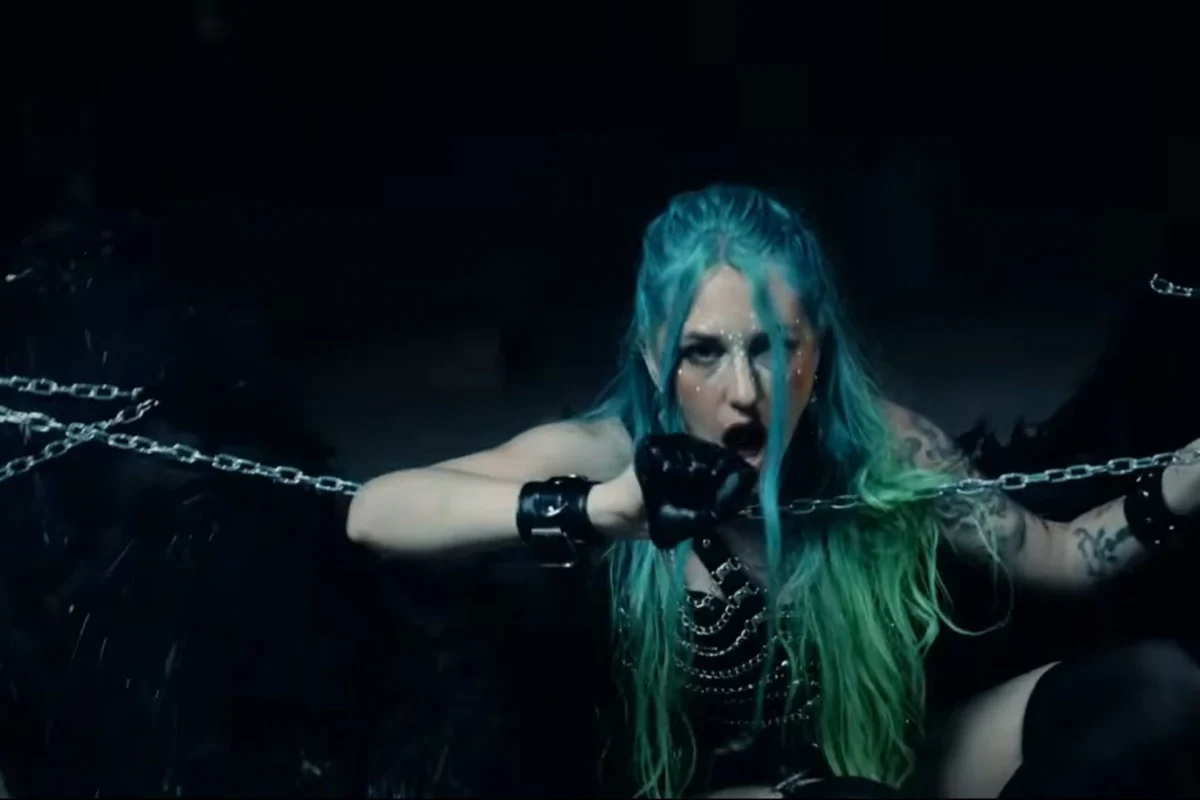 Astray Valley estrena videoclip “Buylletproof”