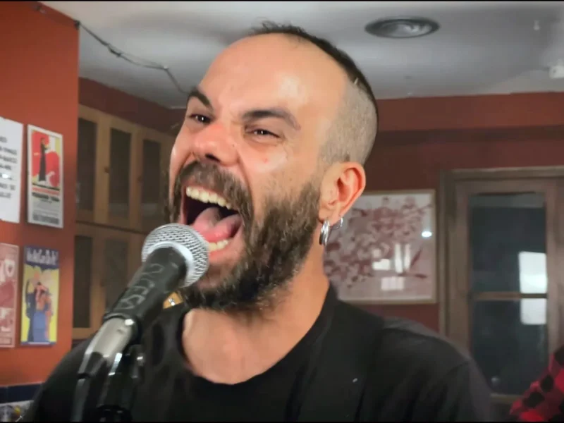 Ferran Exceso estrena single “Que se pudra el Rock and Roll”
