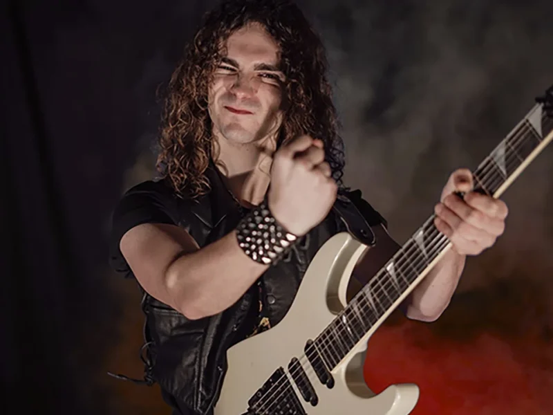 Aritz Yarza, nuevo guitarrista de Xtasy