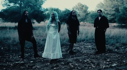 Astray Valley estrena versión de Paramore